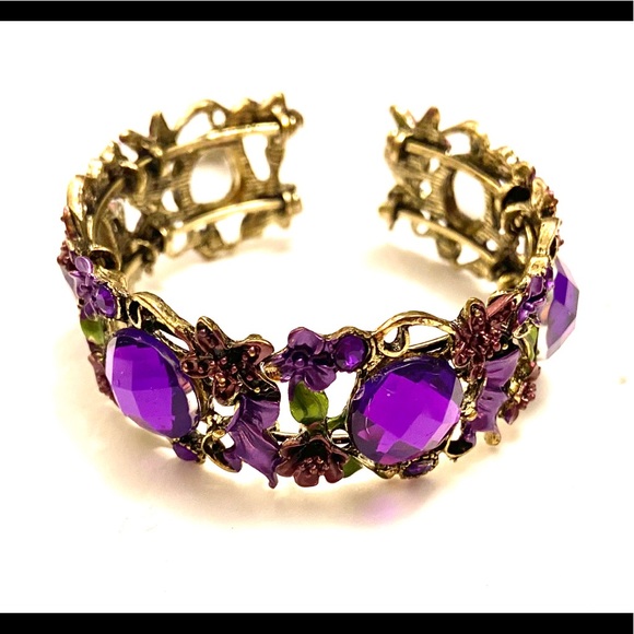 Jewelry - Purple gold rhinestone bracelet Jewelry - Purple gold rhinestone bracelet